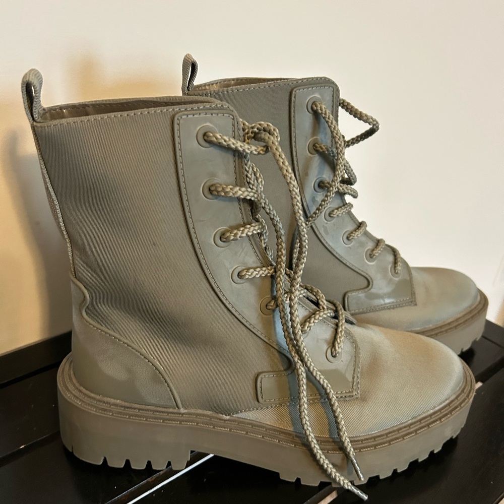 Zara boots 🔥🔥🔥 - Picture 2 of 5